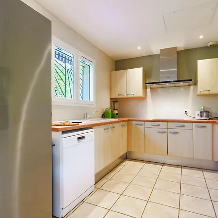 Lore Landa By Interhome