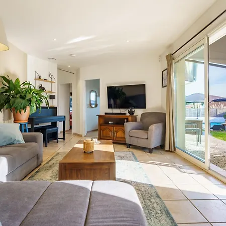 Lore Landa By Interhome