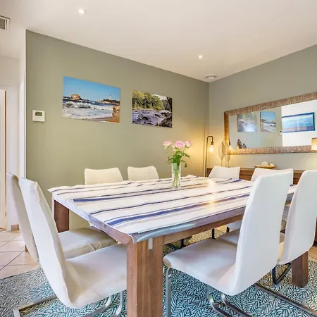 Lore Landa By Interhome * 비다르