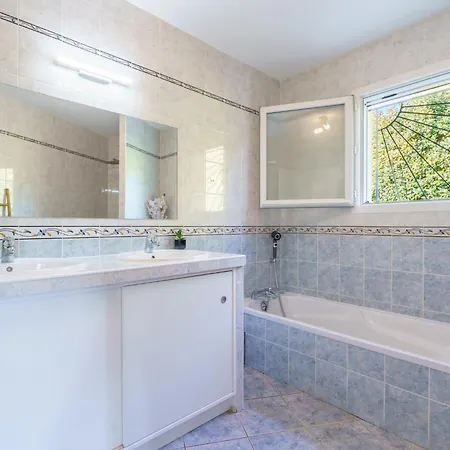 Lore Landa By Interhome * Bidart